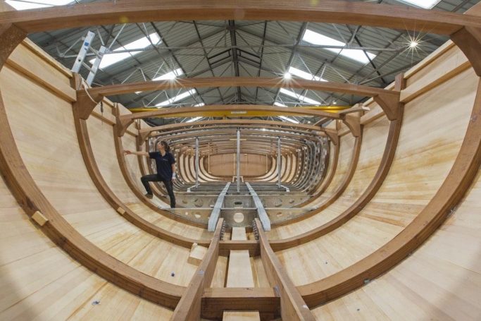 coque voilier cargo 68 m construction strip planking bois epoxy